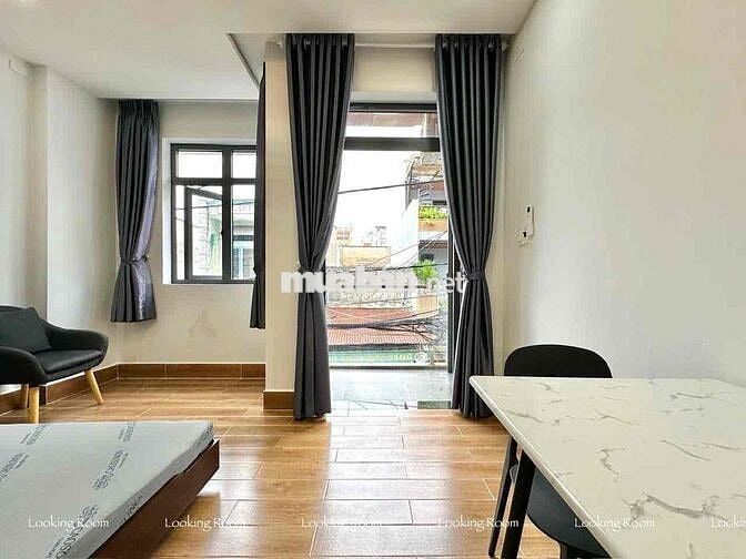 🍎STUDIO BAN CÔNG - CỬA SỔ , THANG MÁY NGAY KHUÔNG VIỆT , GIÁP Q11 👉