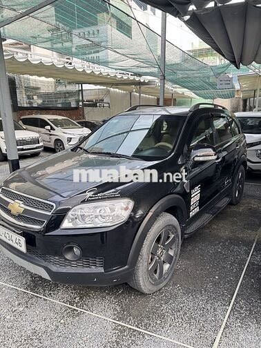 Ô tô Chevrolet Captiva đen 7 chỗ tự động