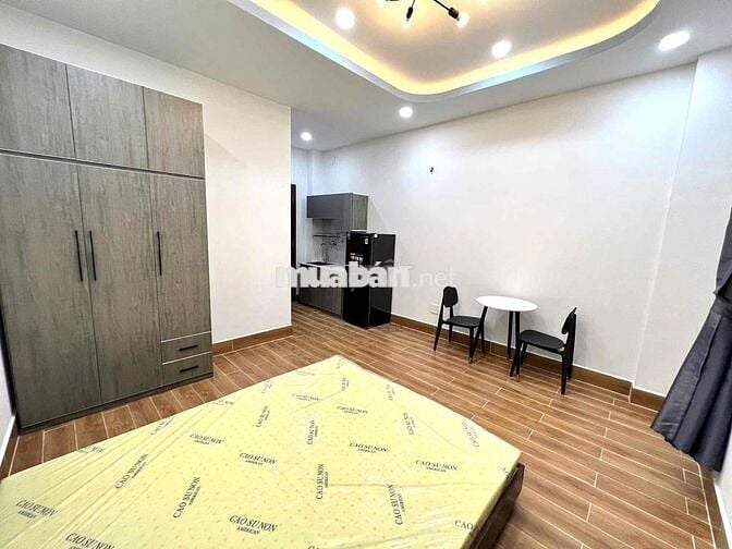 🍎STUDIO BAN CÔNG - CỬA SỔ , THANG MÁY NGAY KHUÔNG VIỆT , GIÁP Q11 👉
