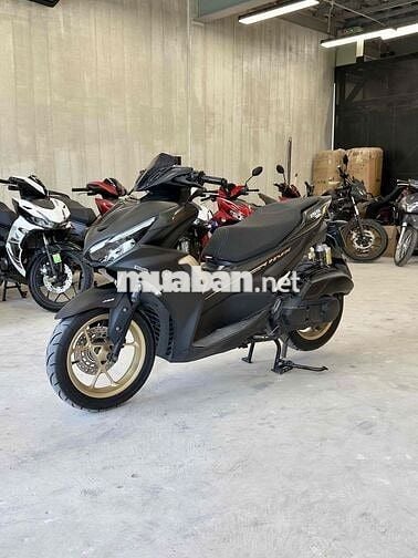 Cần bán Yamaha NVX 155 – đen nhám