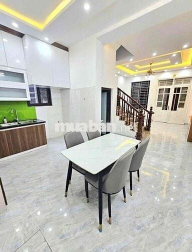 B.á.n nhà Cầu Diễn - 44m2 -Dân xây - Ô tô đỗ cổng - 2 mặt thoáng - Ful