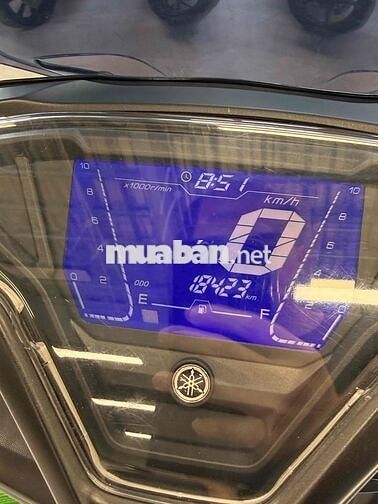 Cần bán Yamaha NVX 155 – đen nhám