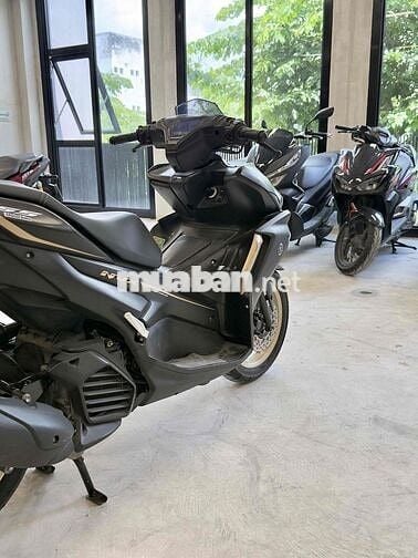 Cần bán Yamaha NVX 155 – đen nhám