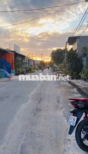 Bán Dãy phòng trọ đường Trần Thị Lan xã Tân Thạnh  Tây