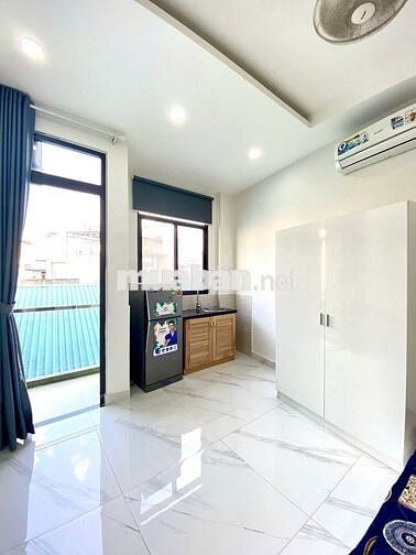 STUDIO BAN CÔNG VIEW THOÁNG THẤY TRỜI, FULL NỘI THẤT GẦN CẦU ĐB.PHỦ