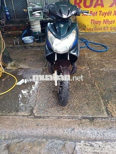 Xe máy Suzuki Hayate màu nâu đen đời 2010