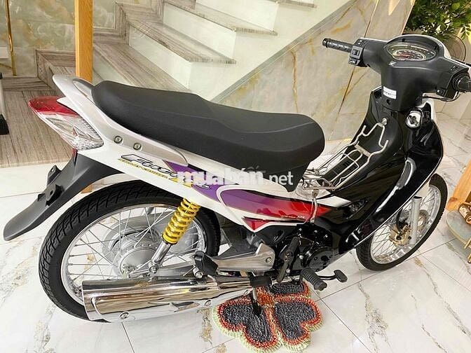 Futre2 màu trắng đen bsố Biên Hòa Đồng Nai phunnew