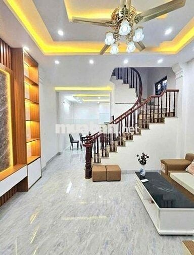 B.á.n nhà Cầu Diễn - 44m2 -Dân xây - Ô tô đỗ cổng - 2 mặt thoáng - Ful