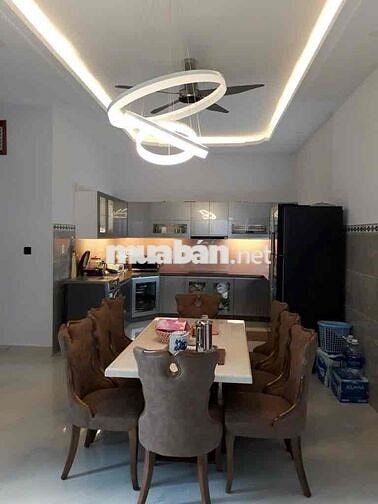 BIỆT THỰ NHÀ BÈ GẦN NHỈNH 10 tỷ - NỞ HẬU - HẺM XE HƠI QUAY ĐẦU