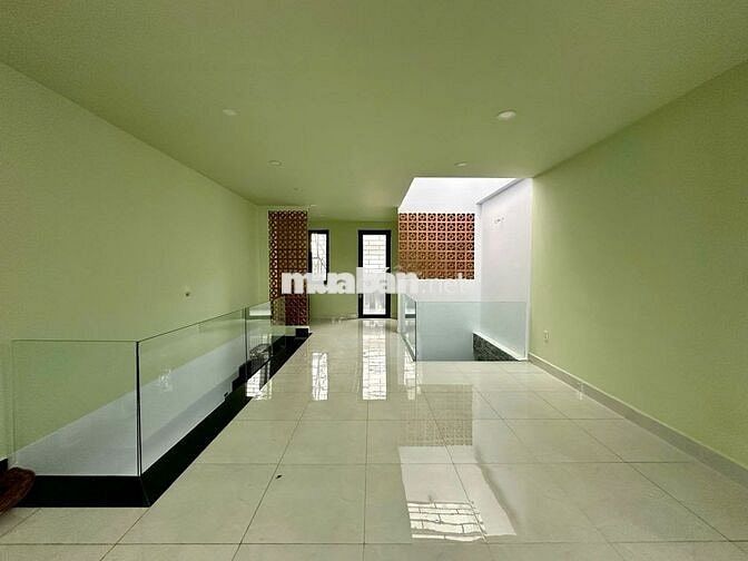 Nhà phố 5x21m Hầm 4 tầng (400m2), full nội thất ở thang máy. Giá 38 tr