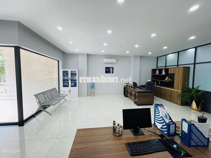 Tầng trệt 7x20m Vạn Phúc sẵn 2 phòng view thoáng, hầm xe. Giá rẻ 16 tr