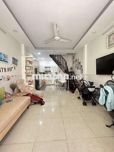 NHỈNH 4 TỶ , NHÀ 3 TẦNG , 3PN , P TÂN SƠN NHÌ SÁT HXH