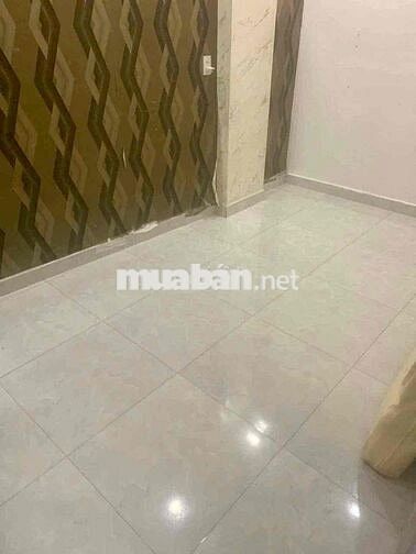 Phòng trong nhà nguyên căn ngay cầu Nguyễn Văn Cừ