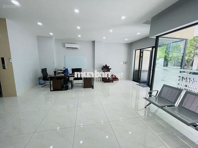 Tầng trệt 7x20m Vạn Phúc sẵn 2 phòng view thoáng, hầm xe. Giá rẻ 16 tr