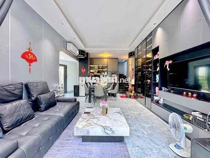 nhà đẹp 3 tầnng . lô nhì tân mỹ q7.