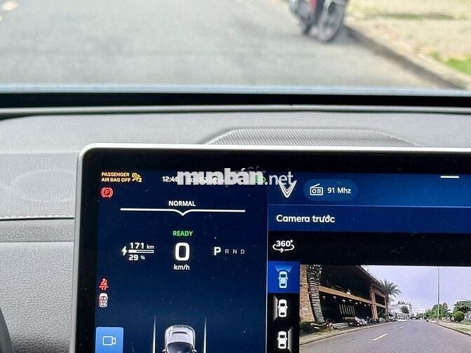 VinFast VF9 Plus 2024 - Màu xám - 8000km - Mua pin