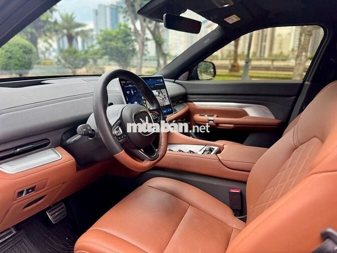 VinFast VF9 Plus 2024 - Màu xám - 8000km - Mua pin
