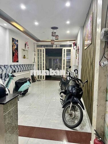 Phòng trong nhà nguyên căn ngay cầu Nguyễn Văn Cừ