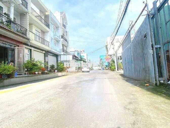 TRUNG TÂM BÌNH TÂN - 66M² -  XUNG QUANH NHÀ 4, 5 TẦNG - SỔ VUÔNG ĐẸP