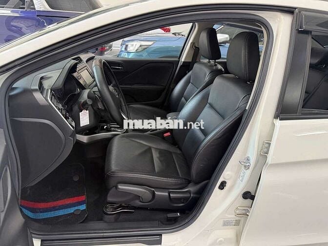 Honda City 2018 1.5TOP - 27000 km