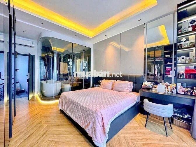 nhà đẹp 3 tầnng . lô nhì tân mỹ q7.