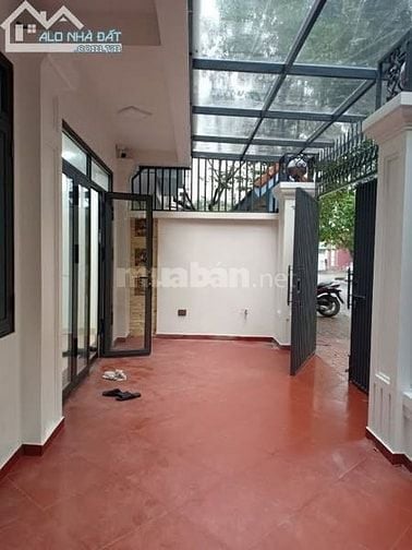 Cho thuê nhà ngõ 12 đào tấn 85m x4T ô tô đỗ cửa