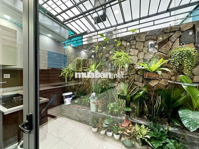 Nhà phố 5x21m Hầm 4 tầng (400m2), full nội thất ở thang máy. Giá 38 tr