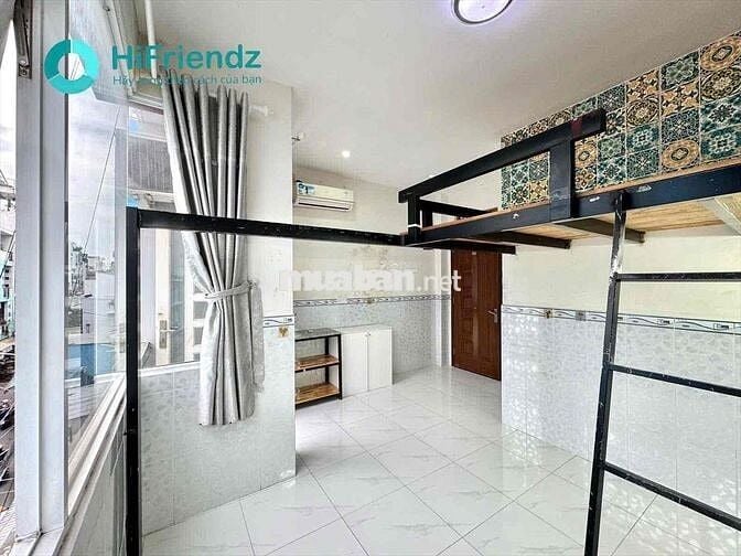 DUPLEX TONE TRẮNG SIÊU ĐẸP ĐANG SƠN MỚI ĐÓN KHÁCH - SÁT CẦU NVC QUA Q5