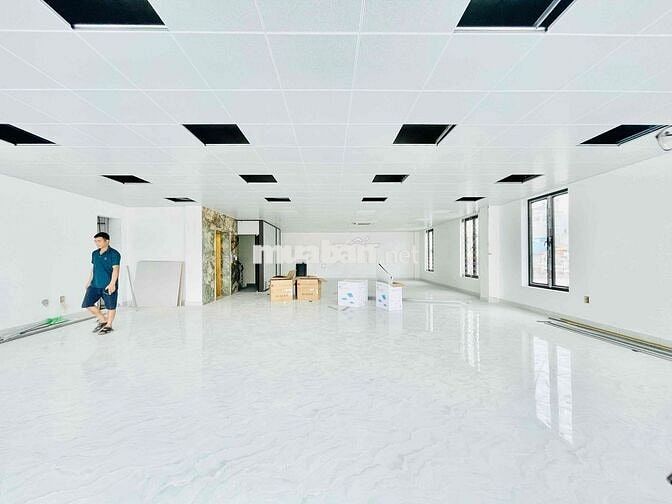 Cho thuê văn phòng tại Đống Đa 130m2 giá 21t giá cực rẻ view thoáng