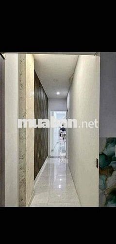 Phòng trong nhà nguyên căn ngay cầu Nguyễn Văn Cừ
