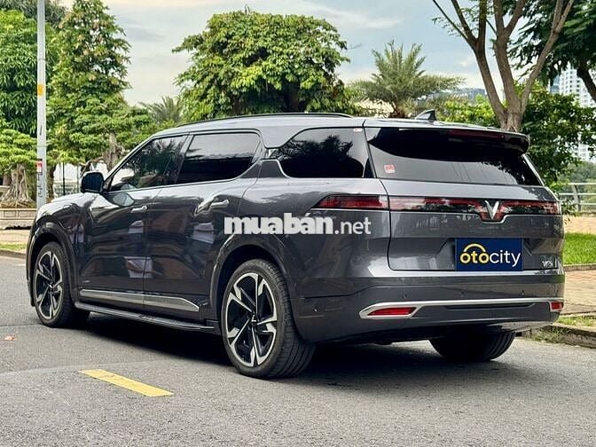 VinFast VF9 Plus 2024 - Màu xám - 8000km - Mua pin