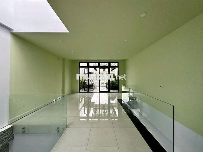 Nhà phố 5x21m Hầm 4 tầng (400m2), full nội thất ở thang máy. Giá 38 tr