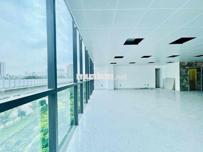 Cho thuê văn phòng tại Đống Đa 130m2 giá 21t giá cực rẻ view thoáng