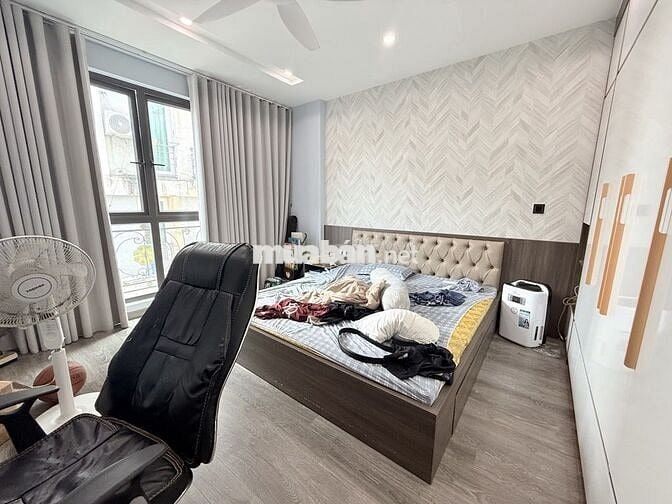 Bán gấp 70m2 mặt phố Hoàng Mai 6 tầng tm, kinh doanh đỉnh. nhỉnh 25 tỷ