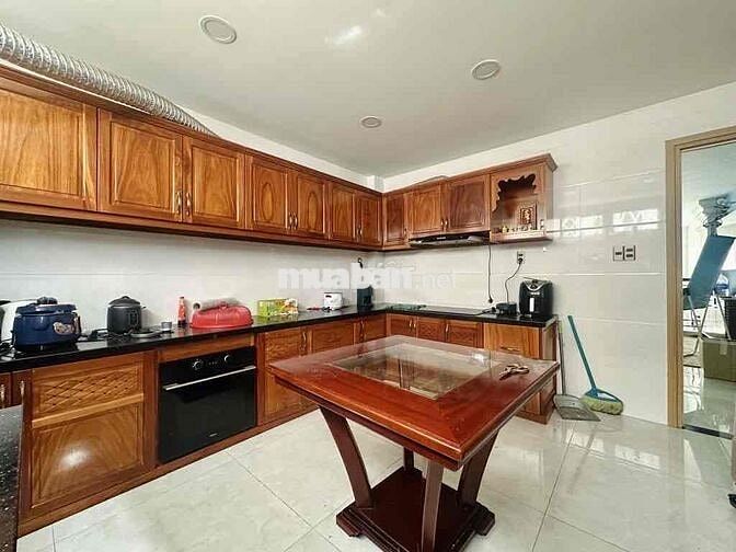 Nhà ở 64m2, 5tầng BTCT, 5PN đường Điện Biên Phủ