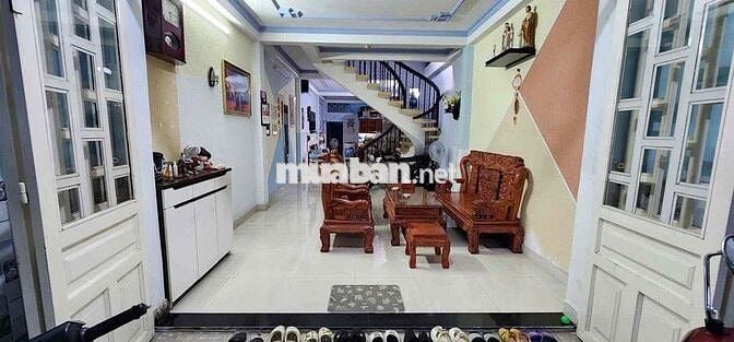 Cho thuê nhà 4x25m Nguyễn Văn Săng, Tân Phú – 1 trệt 1 lầu, hẻm xe hơi
