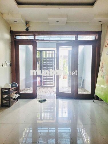 Nhà nguyên căn cho thuê trong kdc phú lợi p7 q8 3643 phạm thế hiển