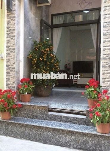 Bán nhà Âu Dương Lân( DT:40.1 m2, DTSD: 140m2 ,3 phòng ngủ, 3 WC)