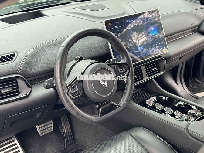 VF8 Eco 2023 Mua Pin Catl giảm 70tr đổi xe xăng