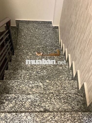 Bán nhà Âu Dương Lân( DT:40.1 m2, DTSD: 140m2 ,3 phòng ngủ, 3 WC)