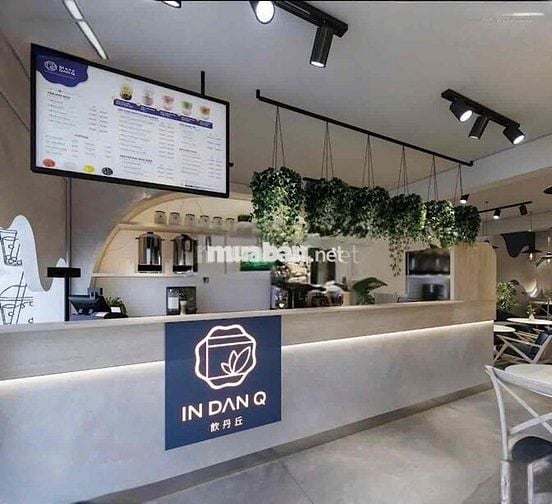 Cho Thuê Nhà Mặt Tiền Nguyễn Tri Phương Rộng 360m², Quận 10