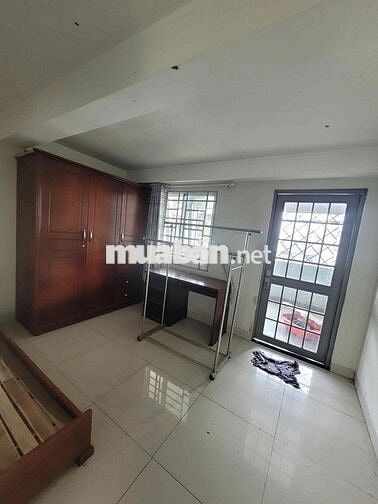 Nhà nguyên căn cho thuê trong kdc phú lợi p7 q8 3643 phạm thế hiển