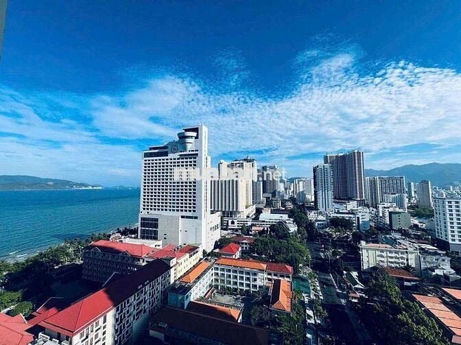 Goldcoast toà nam căn 2pn chỉ 7.4 tỷ