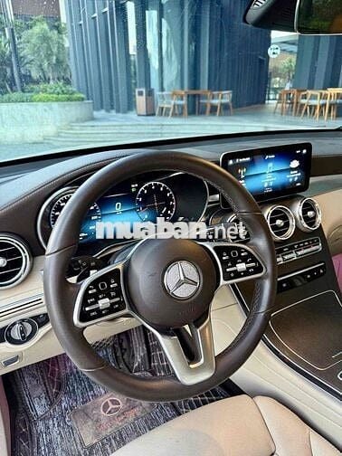 Mercedes Benz GLC 2021 300 4MATIC - 38000 km