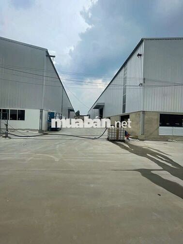 Cho thuê 6500m + 6800m nhà xưởng mới hoàn thiện tân uyên bình dương