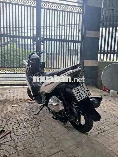 Xe tay ga AB 125 (2016) Trắng. Đã qua sử dụng