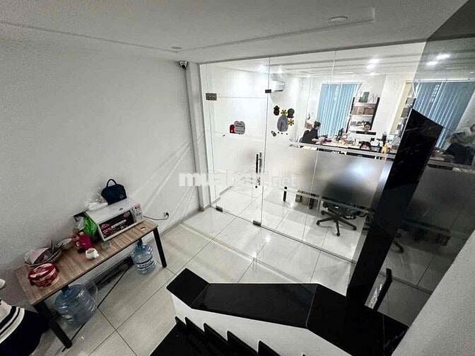 Cho thuê Nguyên căn thang máy, máy lạnh, hầm để xe  Cityland Gò Vấp