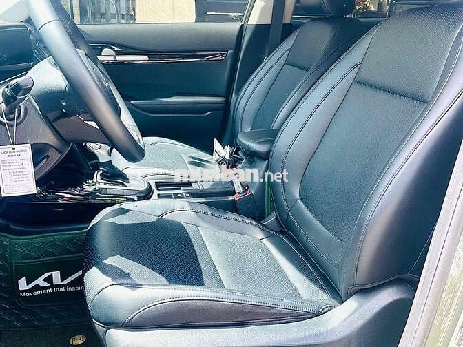 Kia Seltos 2024 Luxury 1.5 AT - 16000 km