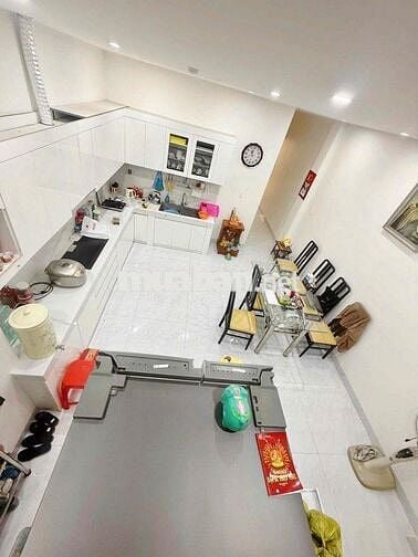 CHO THUÊ NHÀ MẶT TIỀN QUẬN 4 | 50TR | 6PN - 4WC DT: 4.5M x 32M