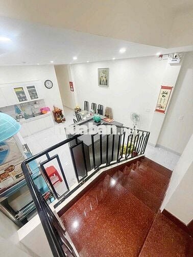 CHO THUÊ NHÀ MẶT TIỀN QUẬN 4 | 50TR | 6PN - 4WC DT: 4.5M x 32M